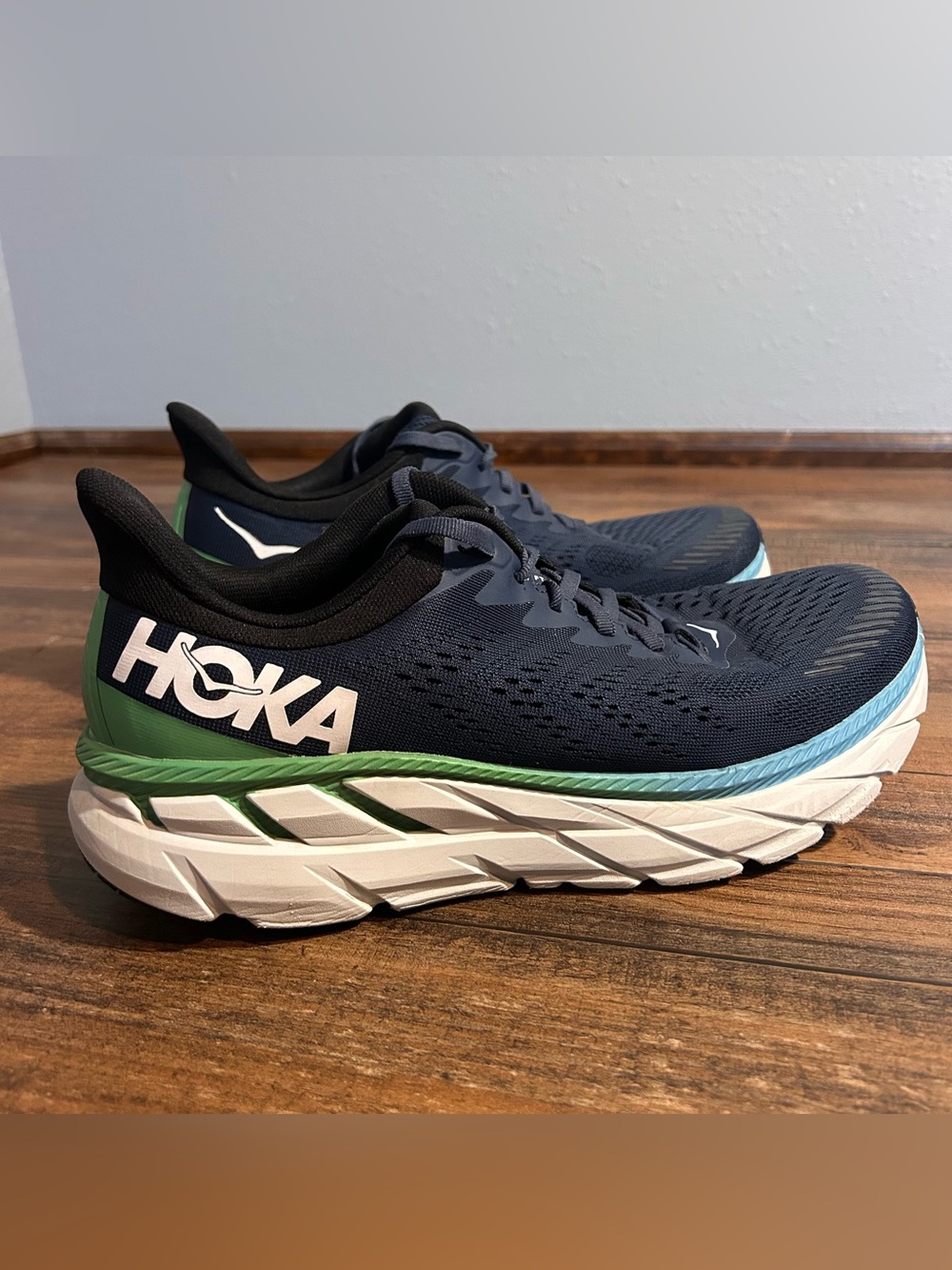 Hoka One One Navy and Green Men's Running Shoes Clifton 7 Sz 11
